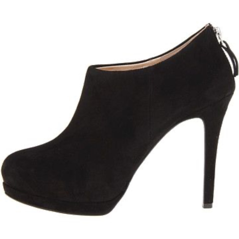 Nine West | Size 9.5 Haywire Suede Ankle Bootie with Back Zipper